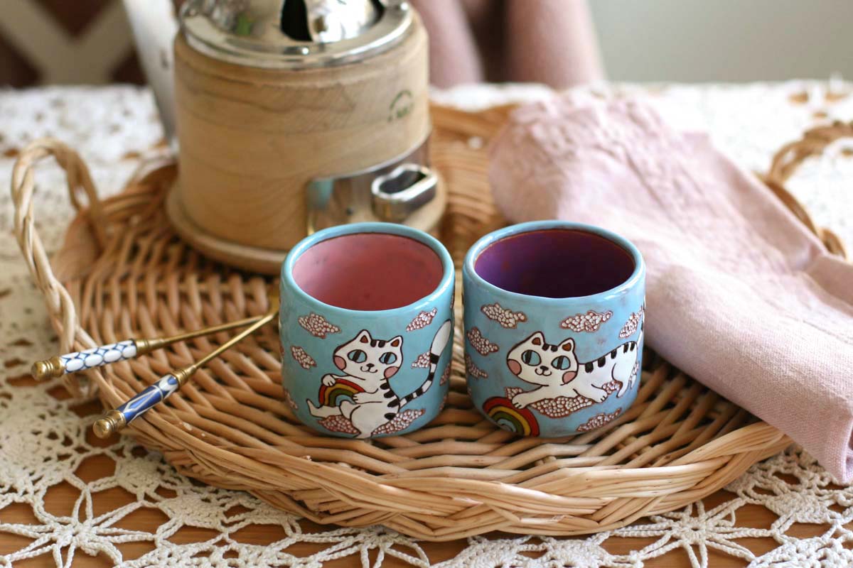 Tumbler Cup with a Kitten Catching a Rainbow - Image 2
