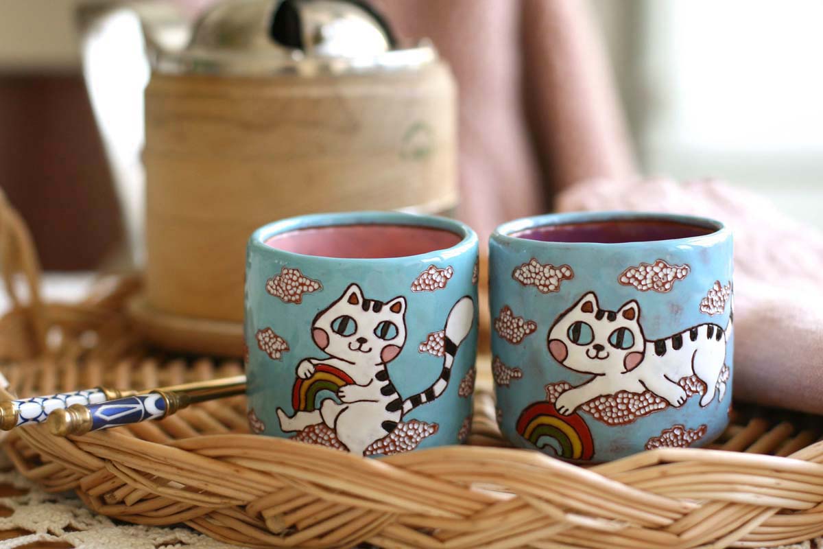 Tumbler Cup with a Kitten Catching a Rainbow - Image 3