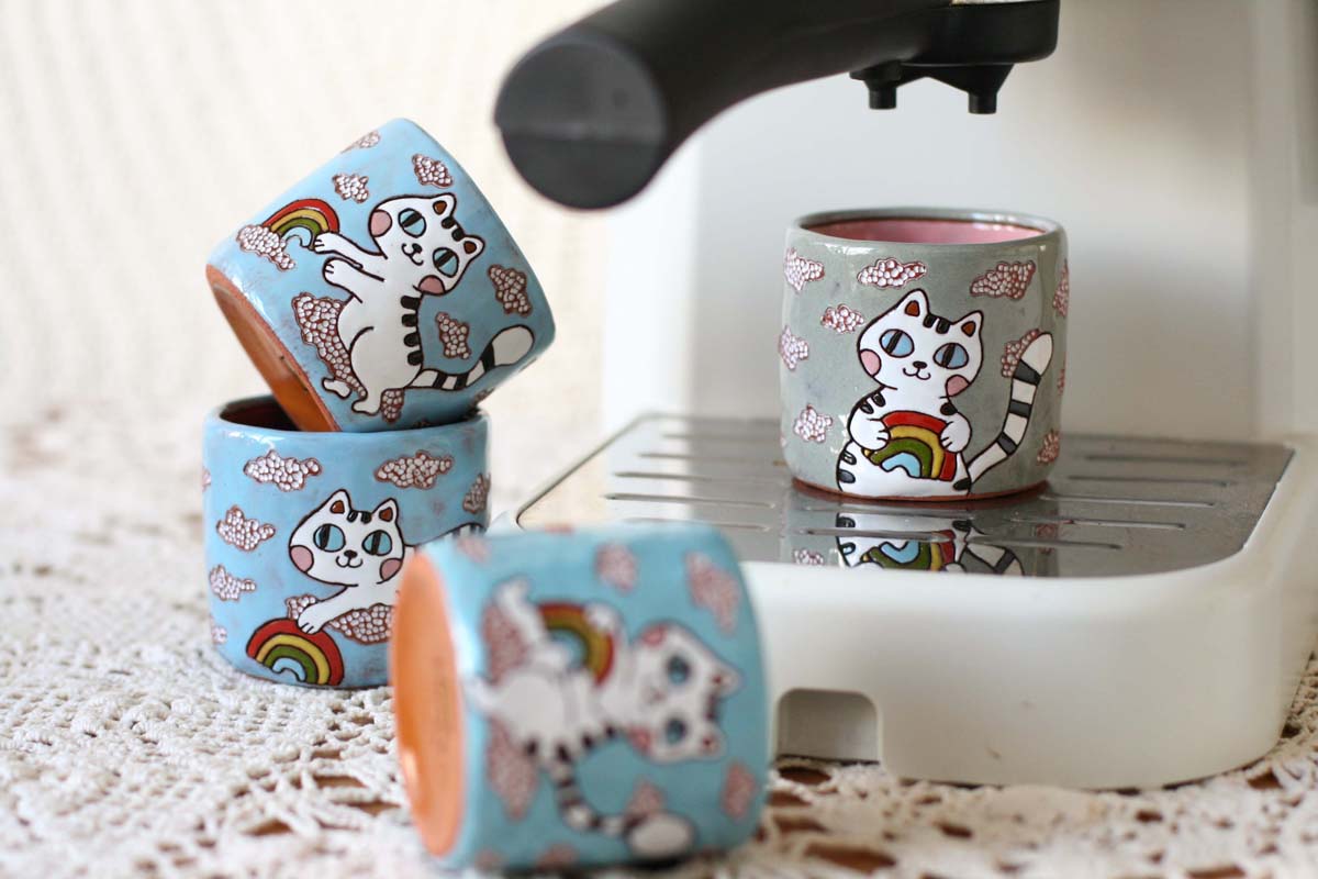 Tumbler Cup with a Kitten Catching a Rainbow - Image 6